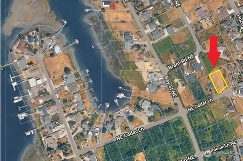 5180 NE Cedar Ln, Hansville, WA 98340