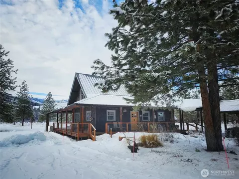 20 Pleasant View Dr, Winthrop, WA 98862
