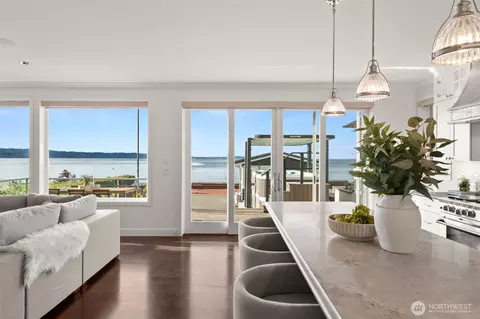 9 SW Three Tree Point Ln, Burien, WA 98166
