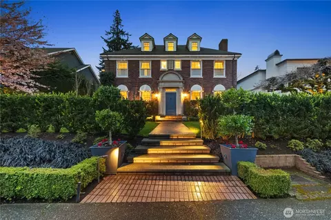 1331 Broadmoor Dr E, Seattle, WA 98112