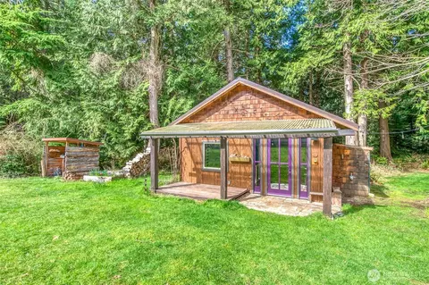 Exterior - 653 Cedar Hill Rd, Eastsound, WA 98245 photo 8 of 9