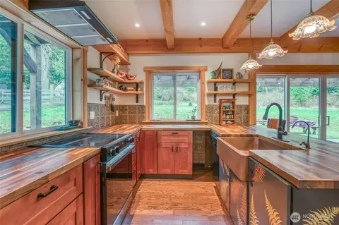 Kitchen - 653 Cedar Hill Rd, Eastsound, WA 98245 photo 1 of 5