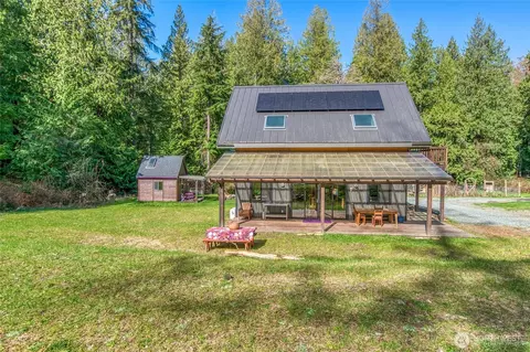 Exterior - 653 Cedar Hill Rd, Eastsound, WA 98245 photo 5 of 9