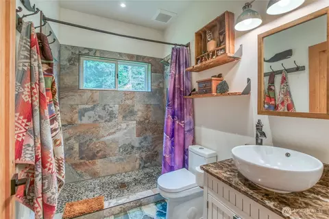 Bath - 653 Cedar Hill Rd, Eastsound, WA 98245 photo 1 of 3