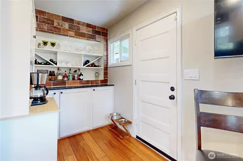 Entry Way - 345 E Birch St, Walla Walla, WA 99362 photo 1 of 2