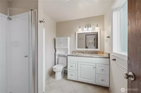 Bath - 17507 29th Dr SE, Bothell, WA 98012 photo 1 of 2