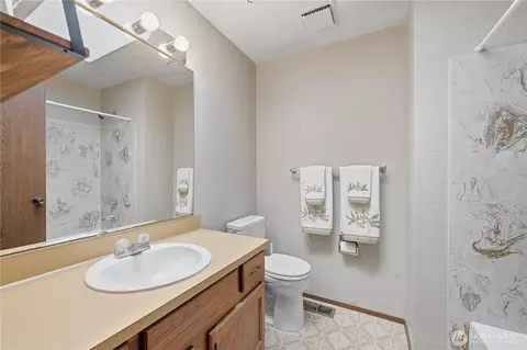 Bath - 17507 29th Dr SE, Bothell, WA 98012 photo 2 of 2