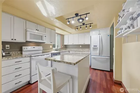 Kitchen - 17507 29th Dr SE, Bothell, WA 98012 photo 2 of 2
