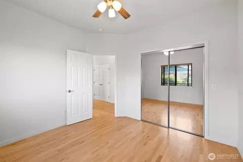 Bedroom - 40 Coral Dr, Sequim, WA 98382 photo 2 of 4