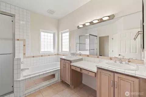 Bath - 40 Coral Dr, Sequim, WA 98382 photo 2 of 3
