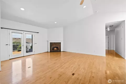 Living - 40 Coral Dr, Sequim, WA 98382 photo 2 of 3