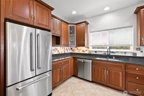 Kitchen - 40 Coral Dr, Sequim, WA 98382 photo 5 of 5