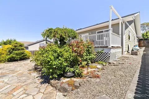 Exterior - 40 Coral Dr, Sequim, WA 98382 photo 10 of 13