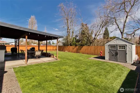 Exterior - 1867 Clovercrest St, Enumclaw, WA 98022 photo 8 of 8