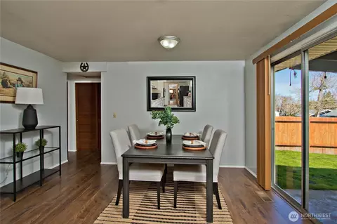 Dining - 1867 Clovercrest St, Enumclaw, WA 98022 photo 1 of 3