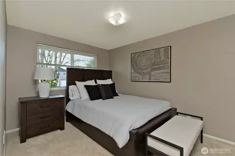 Bedroom - 1867 Clovercrest St, Enumclaw, WA 98022 photo 2 of 3