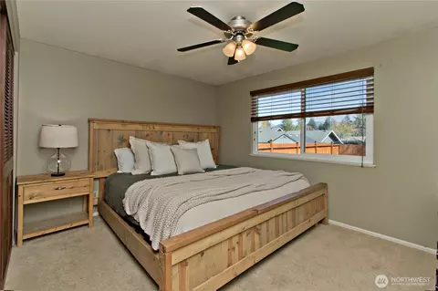 Bedroom - 1867 Clovercrest St, Enumclaw, WA 98022 photo 1 of 3