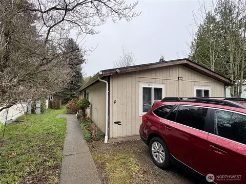 3805 College St SE #4, Lacey, WA 98503