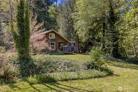 400 N Finch Creek Rd, Hoodsport, WA 98548