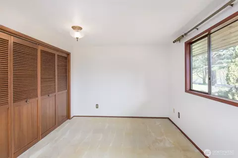 Bedroom - 43 Rondale Dr, Sequim, WA 98382 photo 5 of 6