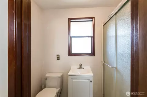 Bath - 43 Rondale Dr, Sequim, WA 98382 photo 3 of 3