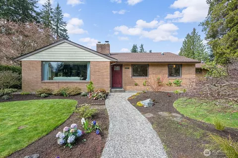 16003 32nd Ave NE, Lake Forest Park, WA 98155
