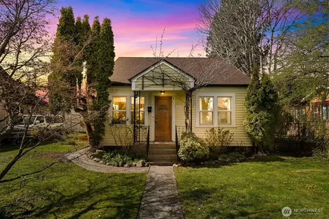 2517 Peabody St, Bellingham, WA 98225