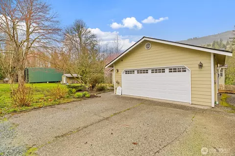 31027 Prevedell Rd, Sedro Woolley, WA 98284