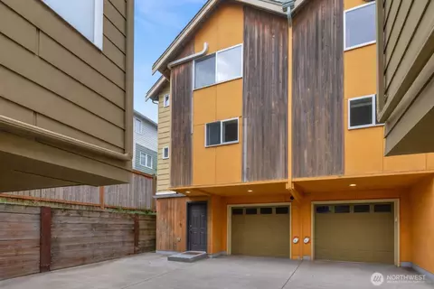 2118 W Ruffner St, Seattle, WA 98199