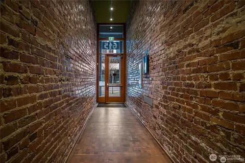 615 E Pike St #303, Seattle, WA 98122