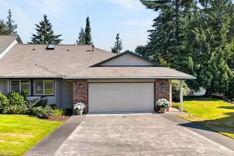 2010 Creekside Ln, Anacortes, WA 98221