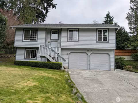 7537 NE Beachwood Ave, Poulsbo, WA 98370
