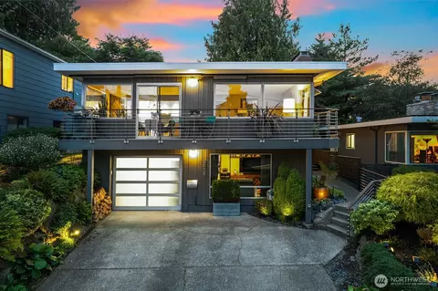 3439 24th Ave W, Seattle, WA 98199