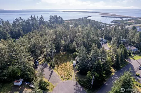 958 Gemini Ct SE, Ocean Shores, WA 98569