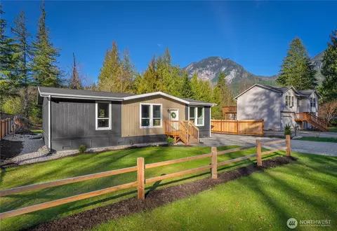 44331 Pine Rd, Gold Bar, WA 98251