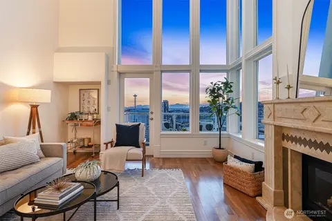 311 E Republican St #602, Seattle, WA 98102