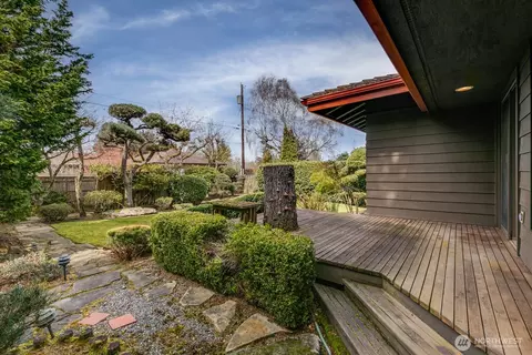 Exterior - 606 Wetmore Ave, Everett, WA 98201 photo 3 of 6