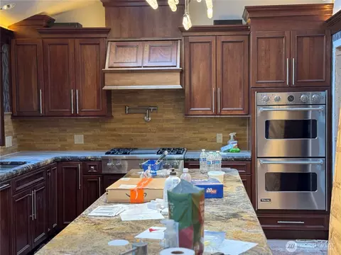 Kitchen - 2620 Maltby Rd, Bothell, WA 98012 photo 2 of 5