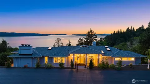 6117 92nd St SW, Mukilteo, WA 98275