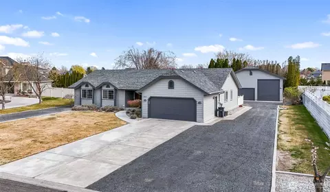 1653 Jennifer Ln NE, Moses Lake, WA 98837