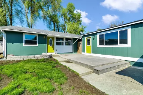 8705 12th St NE, Lake Stevens, WA 98258