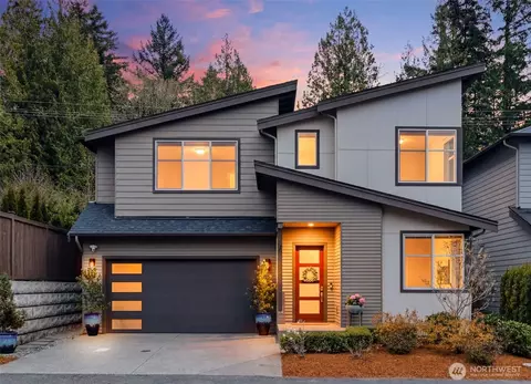 24387 NE 24th St, Sammamish, WA 98074