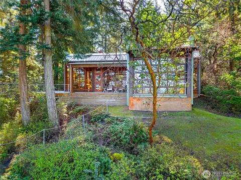 7457 Holiday Blvd, Anacortes, WA 98221