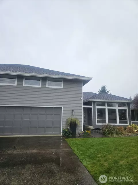 19706 34th St E, Lake Tapps, WA 98391