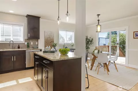 Kitchen - 1910 Chestnut St, Everett, WA 98201 photo 4 of 5