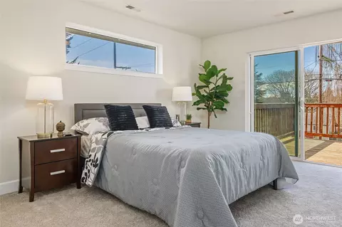 Bedroom - 1910 Chestnut St, Everett, WA 98201 photo 2 of 5