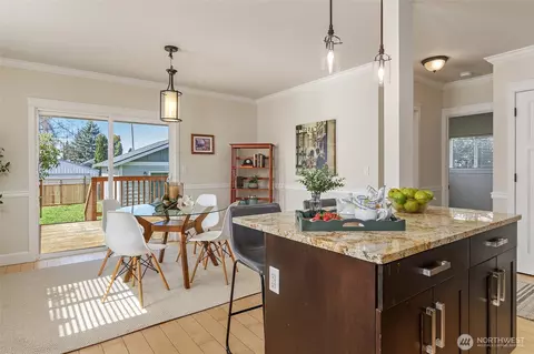 Dining - 1910 Chestnut St, Everett, WA 98201 photo 4 of 4