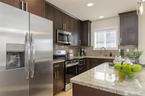 Kitchen - 1910 Chestnut St, Everett, WA 98201 photo 3 of 5