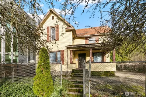 3226 S Edmunds St, Seattle, WA 98118