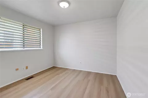 Bedroom - 314 Alder Ave, Sumner, WA 98390 photo 3 of 3